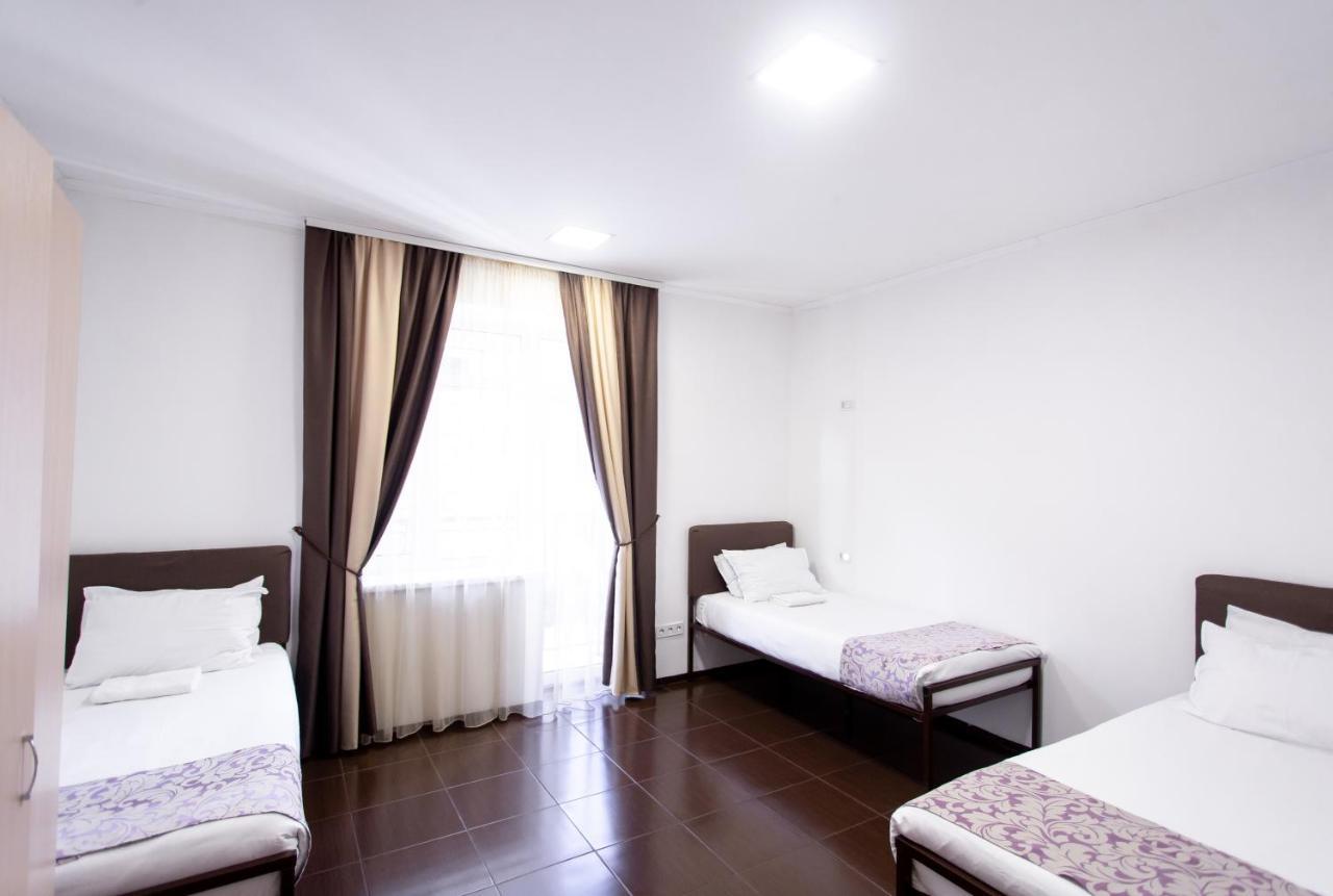 Hotel One Umanʼ Esterno foto
